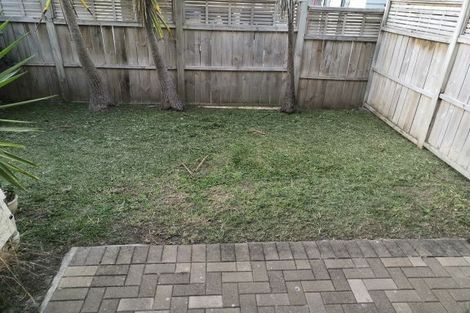 Photo of property in 139/2 Armoy Drive, East Tamaki, Auckland, 2016