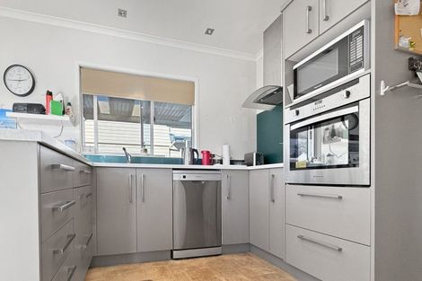 Photo of property in 52 Charles Street, Westshore, Napier, 4110