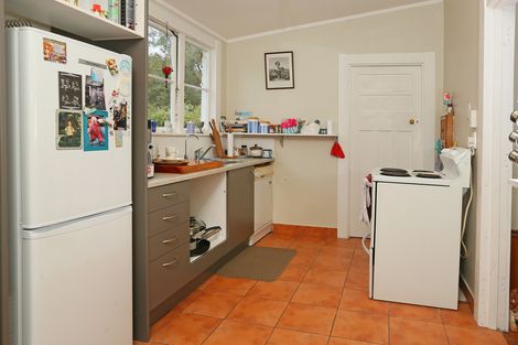 Photo of property in 38 Newington Road, Henderson, Auckland, 0612