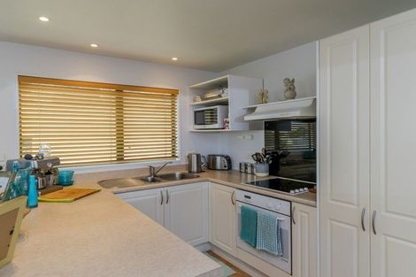 Photo of property in 1e/25 Maclean Street, Paraparaumu Beach, Paraparaumu, 5032