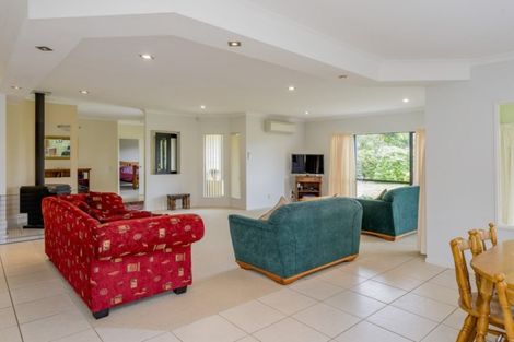 Photo of property in 16 Pukematawai Lane, Levin, 5571