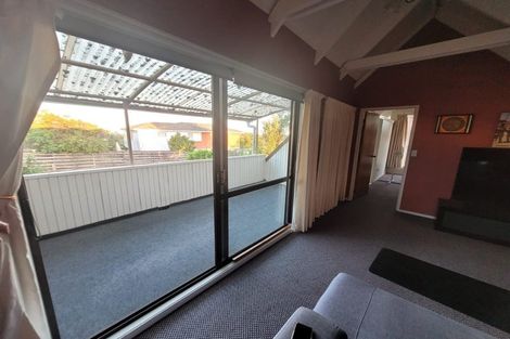 Photo of property in 1/23 Royal Road, Massey, Auckland, 0614