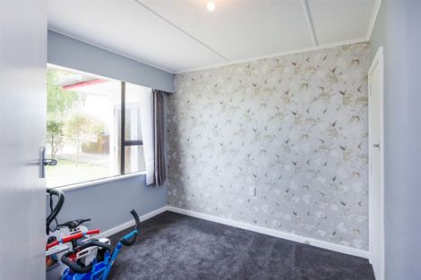 Photo of property in 71 Bridge Street, Bulls, 4818