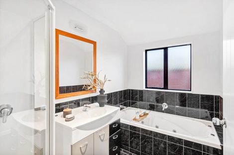 Photo of property in 170 Milne Drive, Paraparaumu, 5032