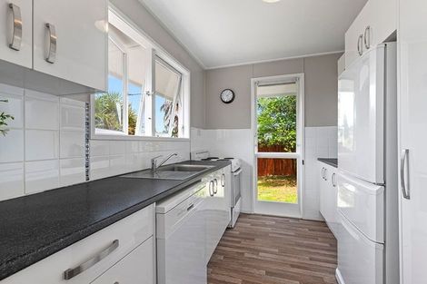 Photo of property in 39 Totara Street, Waiuku, 2123