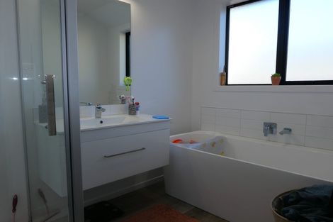 Photo of property in 19 Rongomau Lane, Raumati South, Paraparaumu, 5032