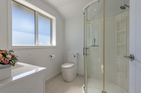Photo of property in 2 Tutakarae Road, Kelvin Grove, Palmerston North, 4470