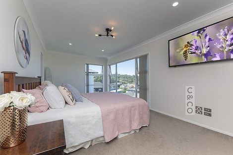 Photo of property in 2 Tauwaka Crescent, Riverhead, 0820