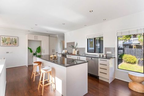 Photo of property in 16 Mawson Avenue, Torbay, Auckland, 0630