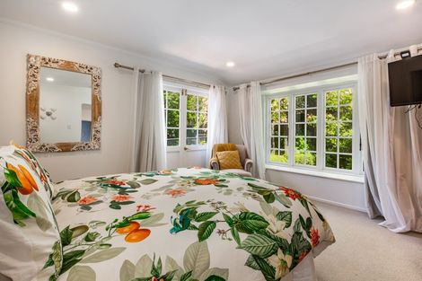 Photo of property in 18 Chester Road, Tawa, Wellington, 5028