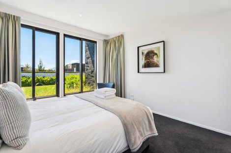 Photo of property in 28 Stackbrae Avenue, Wanaka, 9305