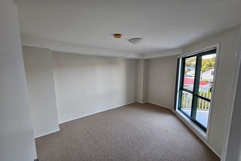 Photo of property in Palm Grove Apartments, 1/13c Palm Grove, Berhampore, Wellington, 6023