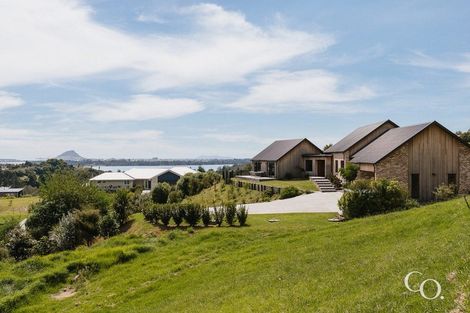 Photo of property in 42 Te Auhi Way, Welcome Bay, Tauranga, 3112
