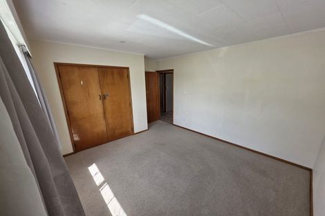 Photo of property in 14 Ussher Place, Pakuranga Heights, Auckland, 2010