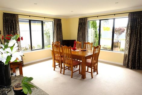 Photo of property in 5 Woodlaw Crescent, Prebbleton, 7604