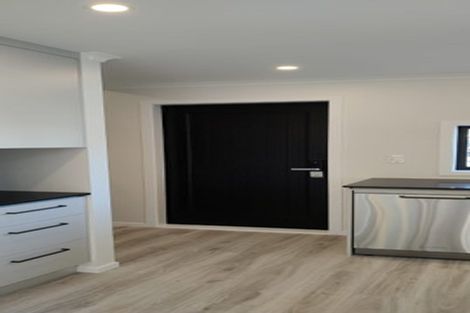 Photo of property in 8 Doug Jensen Street, Wallaceville, Upper Hutt, 5018