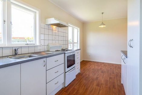 Photo of property in 3 Phelps Place, Glendene, Auckland, 0602