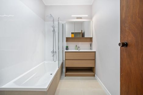 Photo of property in 23 Old Onerahi Road, Onerahi, Whangarei, 0110