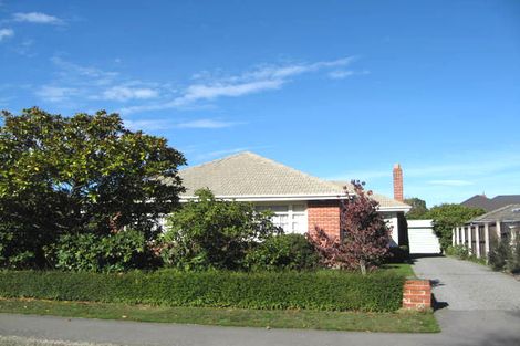 Photo of property in 5 Verran Place, Fendalton, Christchurch, 8052