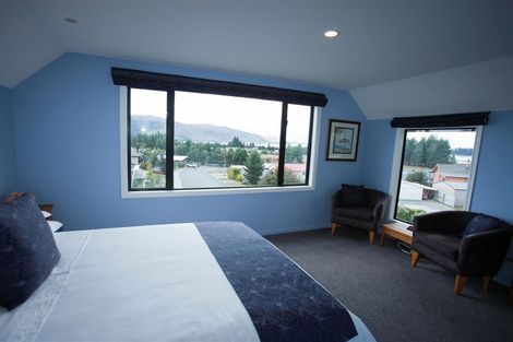 Photo of property in 12 Hamilton Drive, Lake Tekapo, 7999