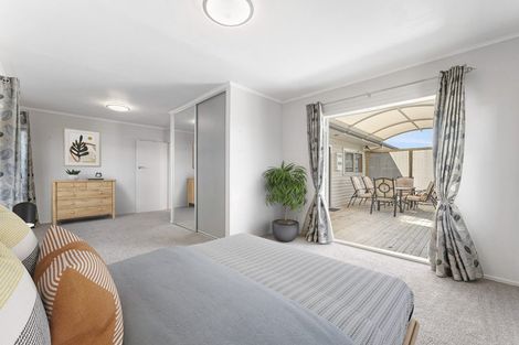 Photo of property in 25 Kingdale Road, Henderson, Auckland, 0610