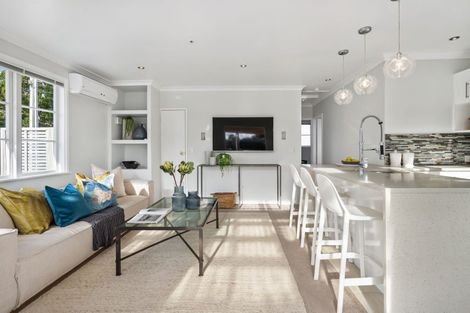 Photo of property in 2/42 Island Road, Beach Haven, Auckland, 0626