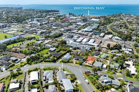 Photo of property in 1/9 Nigel Road, Browns Bay, Auckland, 0630