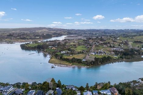 Photo of property in 25a Pohutukawa Avenue, Shelly Park, Auckland, 2014