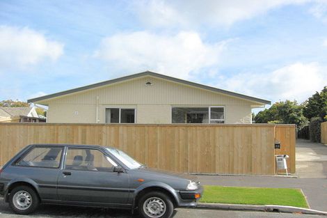 Photo of property in 1/28 Guinness Crescent, Ilam, Christchurch, 8041