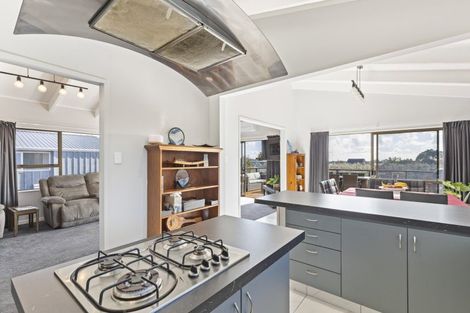 Photo of property in 129 Parklands Avenue, Bell Block, New Plymouth, 4312