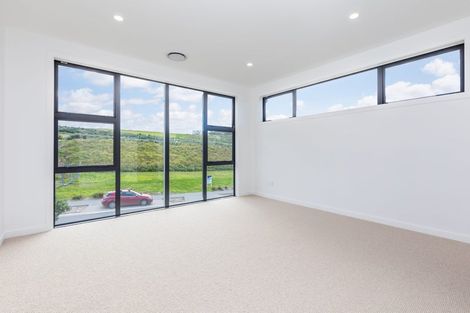 Photo of property in 9 Kumukumu Road, Long Bay, Auckland, 0630