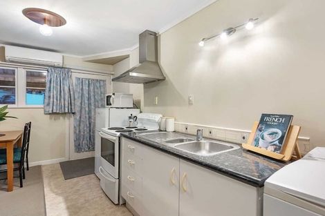 Photo of property in 2 Corrin Street, Melville, Hamilton, 3206