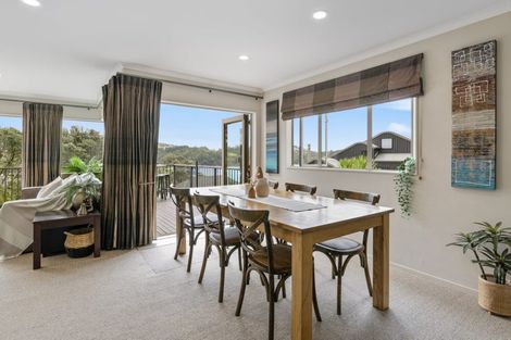 Photo of property in 31a Ocean View Road, Hatfields Beach, Orewa, 0931