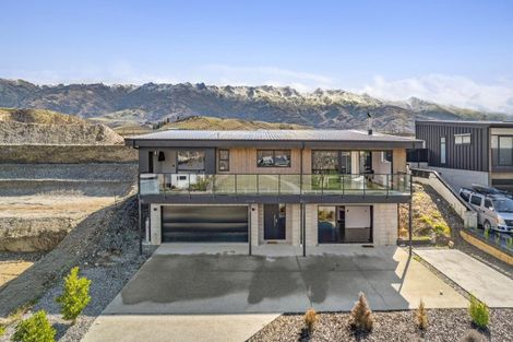 Photo of property in 57 Stratford Drive, Mount Pisa, Cromwell, 9383