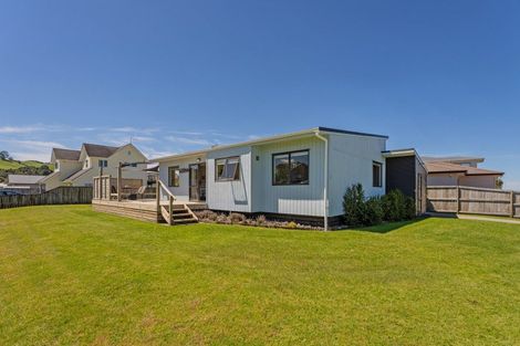 Photo of property in 15 Marlin Street, Whitianga, 3510