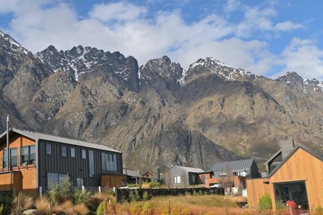 Photo of property in 5 Falconer Rise, Jacks Point, Queenstown, 9371