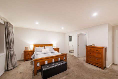 Photo of property in 7 Cyprus Place, Fitzherbert, Palmerston North, 4410