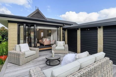 Photo of property in 70 Prince Regent Drive, Half Moon Bay, Auckland, 2012