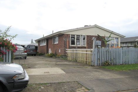 Photo of property in 49 Convair Crescent, Mangere, Auckland, 2022