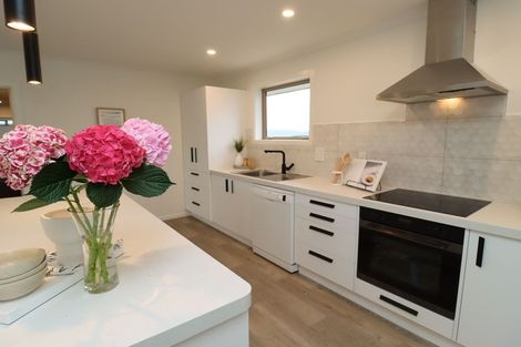 Photo of property in 16 Mcmullan Place, Oamaru North, Oamaru, 9400