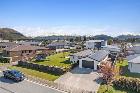 Photo of property in 40 West Meadows Drive, Wanaka, 9305