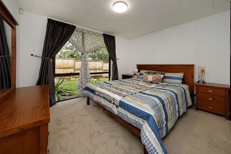 Photo of property in 17 Rehia Road, Massey, Auckland, 0614