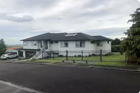 Photo of property in 1 Hoskins Avenue, Hillsborough, Auckland, 1042