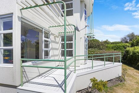 Photo of property in 2/5a Madeley Road, Mount Pleasant, Christchurch, 8081