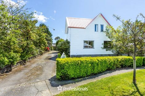 Photo of property in 2 Fenchurch Grove, Stokes Valley, Lower Hutt, 5019