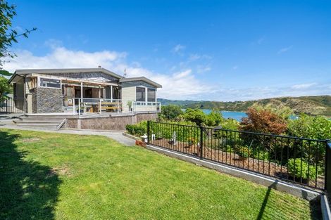 Photo of property in 62 Kiriwai Road, Paremata, Porirua, 5024