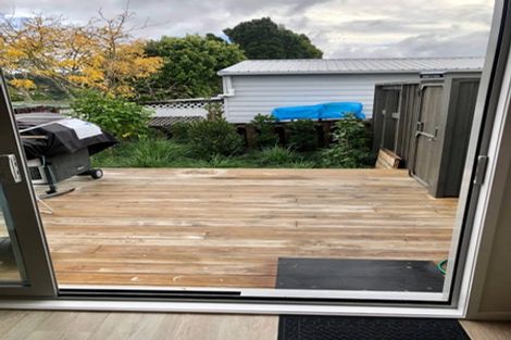 Photo of property in 1c Pavola Grove, Glenfield, Auckland, 0629