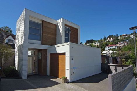 Photo of property in 10 Tiketike Way, Brooklyn, Wellington, 6021