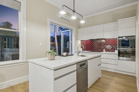 Photo of property in 24 Cranston Street, Andersons Bay, Dunedin, 9013