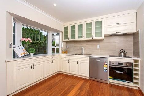 Photo of property in 1/77 Shakespeare Road, Milford, Auckland, 0620